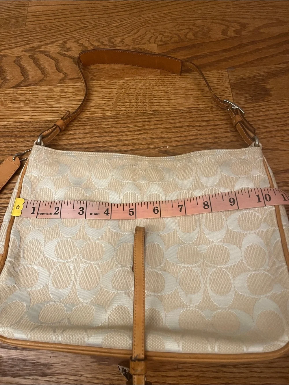 Coach Hamptons Signature Clip Hobo Bag 6091 Fair condition